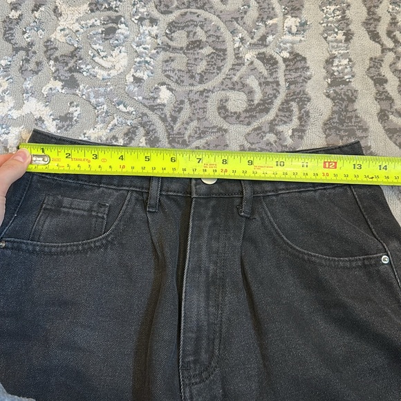 Black denim shorts - Picture 6 of 10